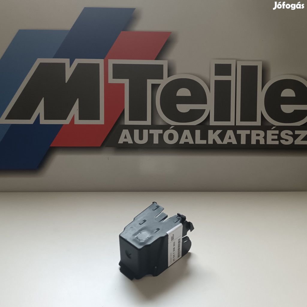 (GYÁRI ÚJ) BMW Rögzítő panel 1' F20 + LCI / F21 + LCI / 2' F22 + LCI