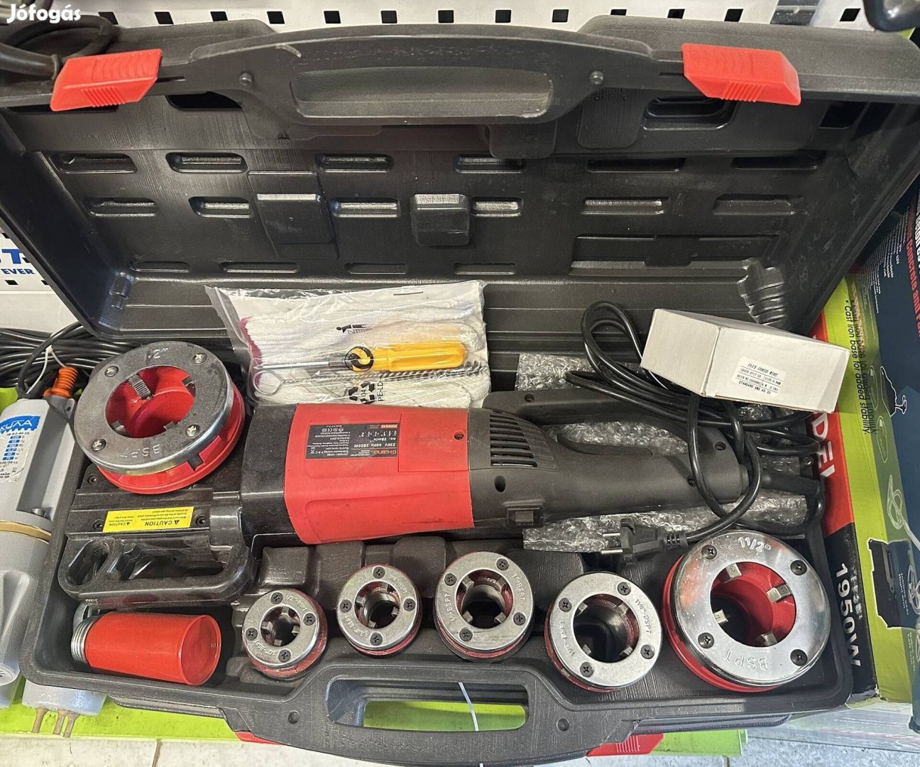 Haina HM-6845 elektromos csőmenetmetszőgép, 2800 W + 6 db vágófej