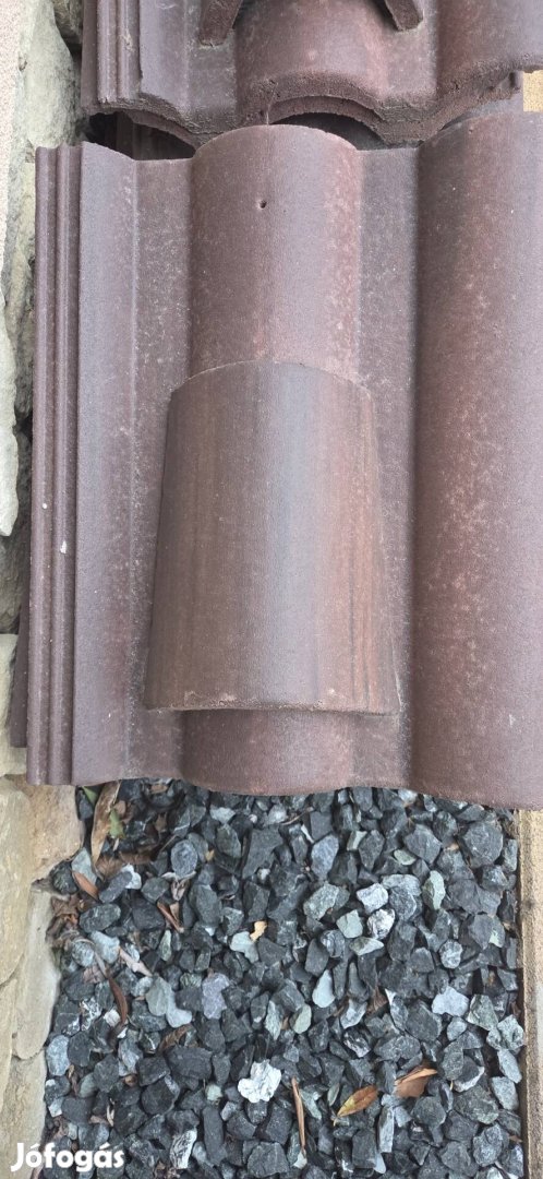 Ingyen elvihető Terrán Coppo szellőzőcserép