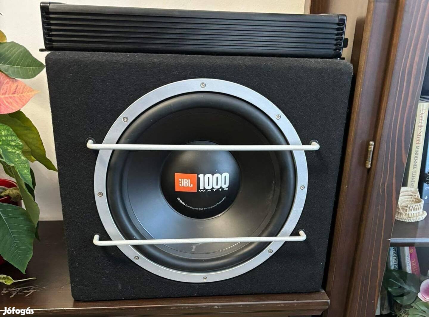 JBL1000Watt-os mélynyomó,Pioneer rádió,Spectron 4 csatornás erősítő 