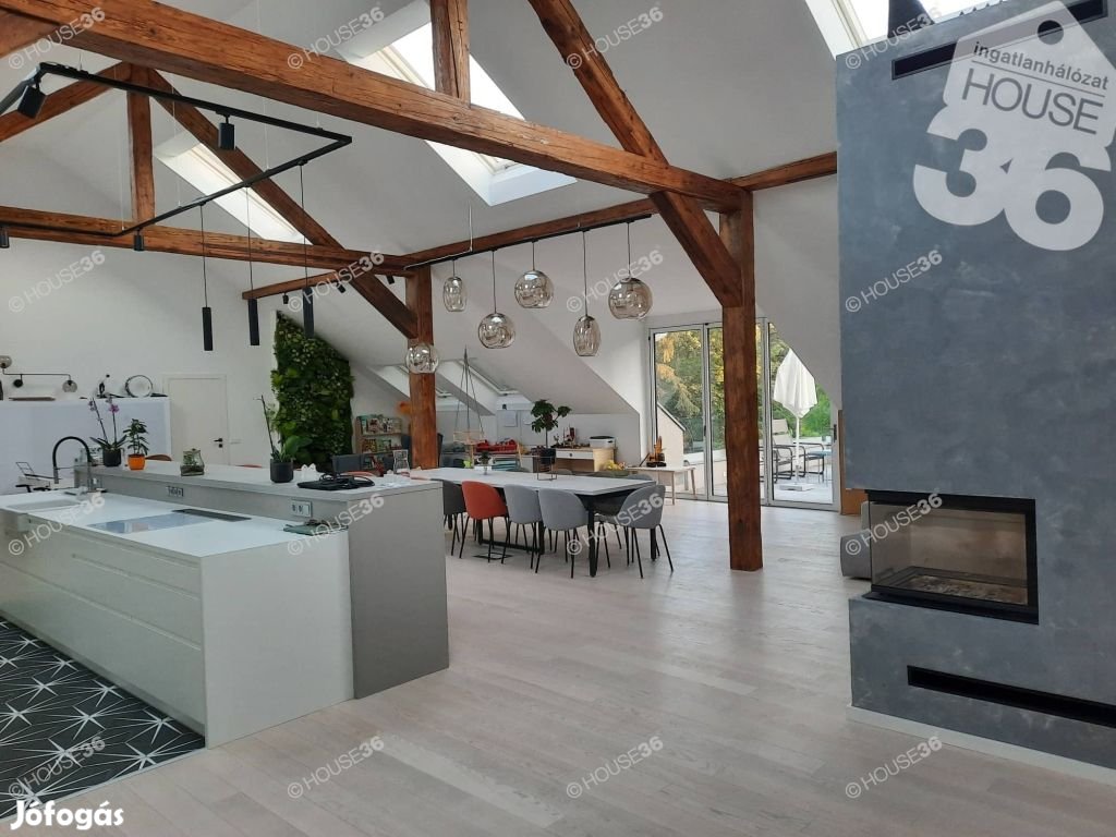 Luxusvilla áron alul Pakstól mindössze 5 percre