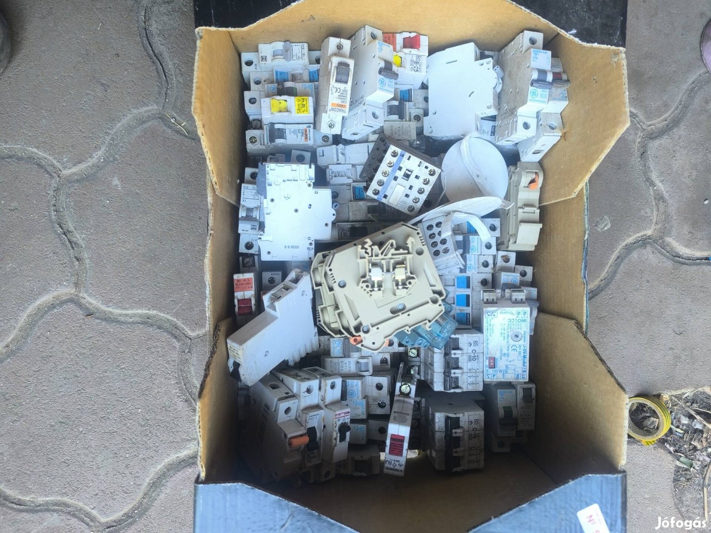 Megmaradt Megszakitok 