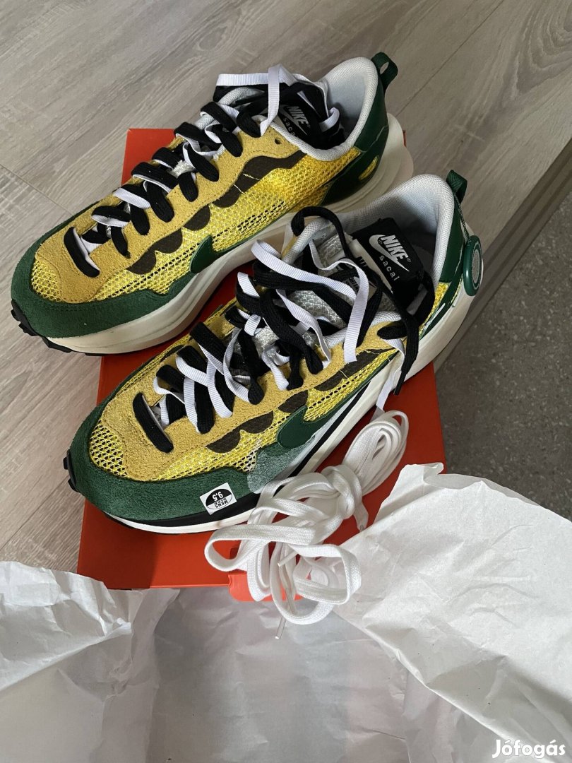 Nike Vaporwaffle Sacai Tour Yellow Stadium Green