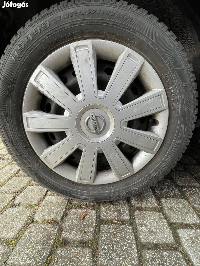 "Nissan Juke 4 db acélfelni használt gumival és dísztárcsával