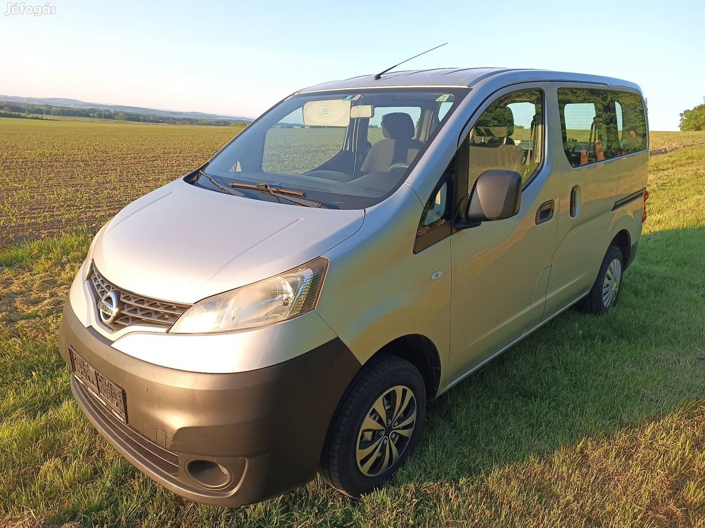 Nissan NV200 praktikus családi kisbusz