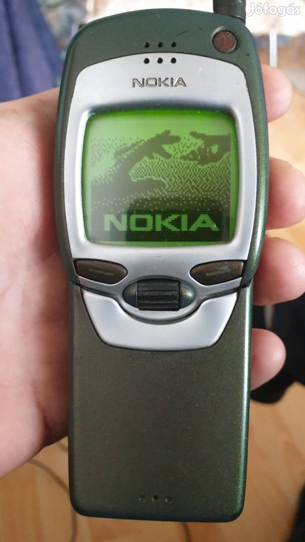 Nokia 7110.eladó töltővel.