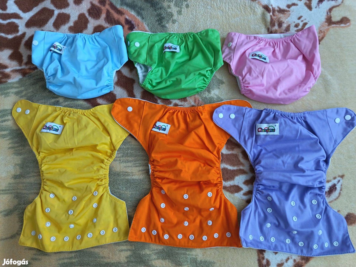 Qianqunui mosható zsebes pelenka betéttel. Új