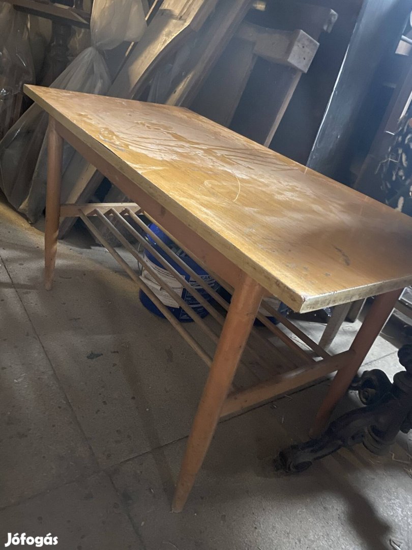 Retro asztal