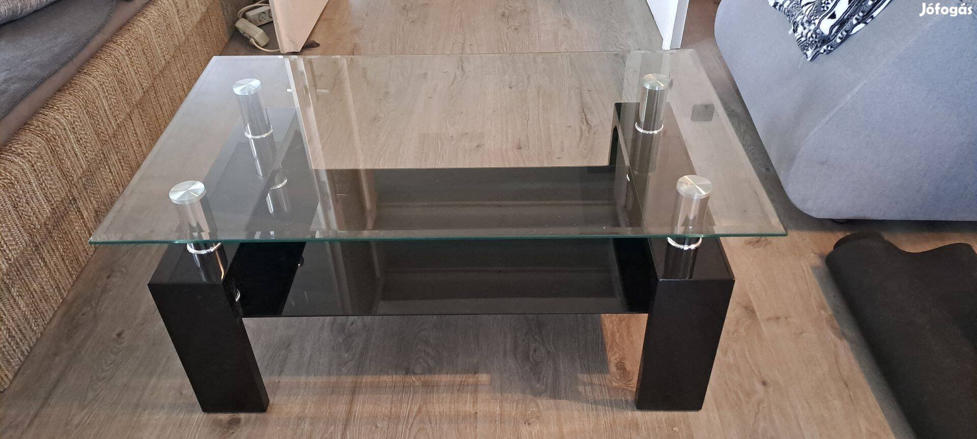 Silvia dohányzóasztal