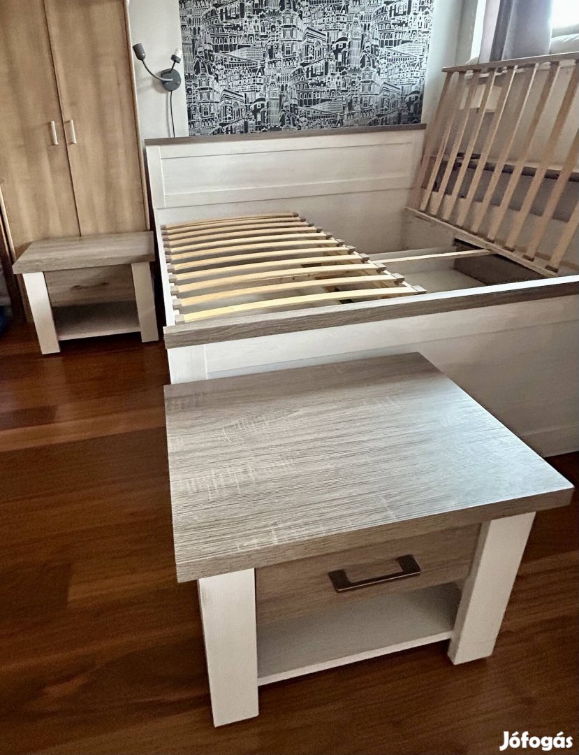 !Teljes ágygarnitúra kiváló állapotban!