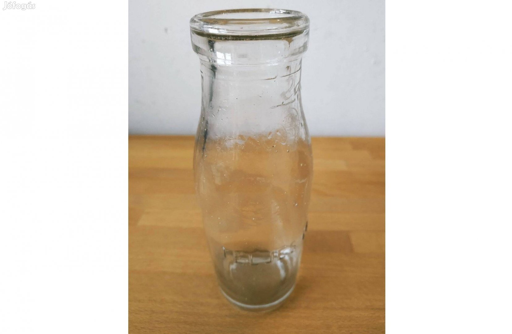"Teljes tej" domború feliratú, átlátszó, 0,2 literes tejesüveg