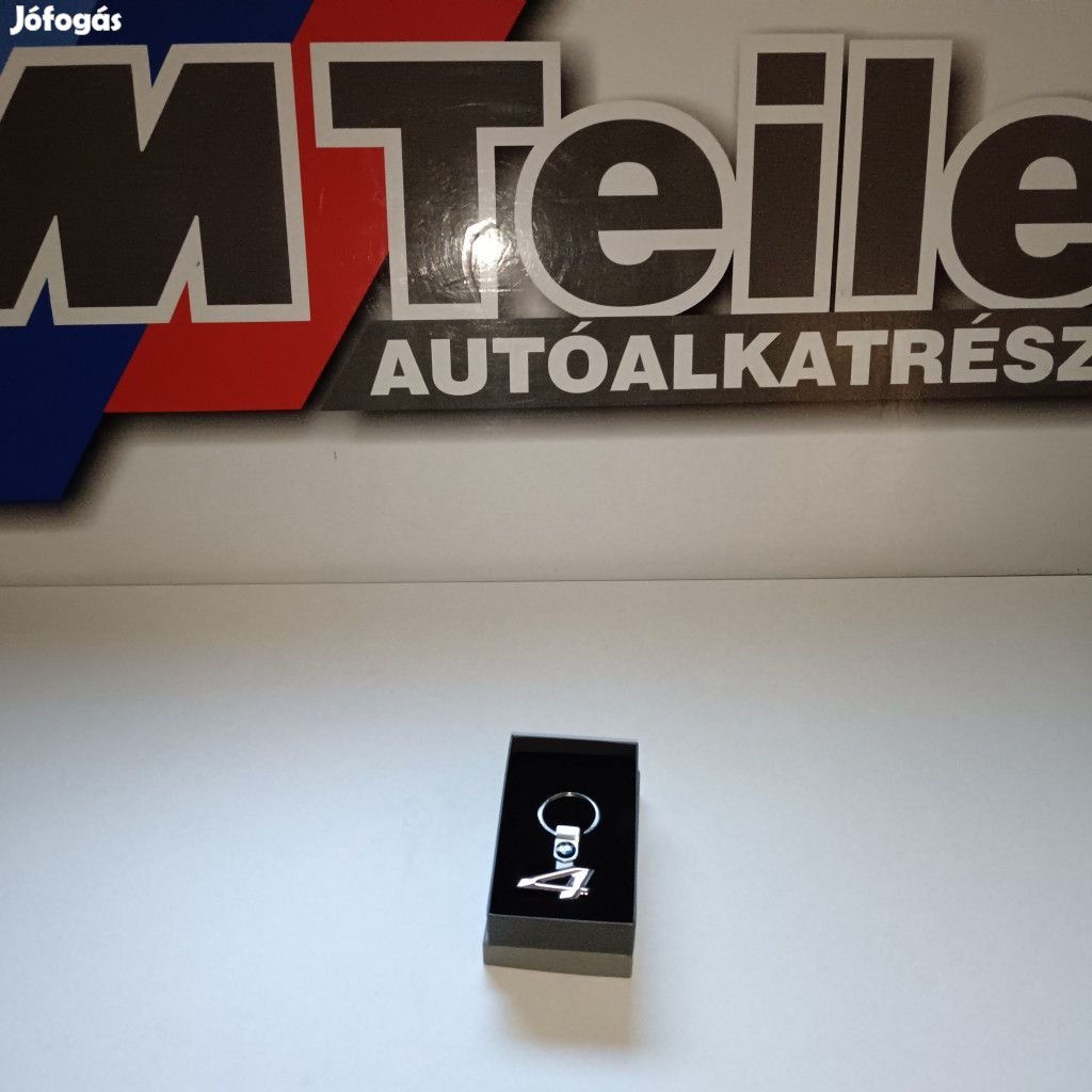 (ÚJ EREDETI ) BMW Kulcstartó 4-es sorozat