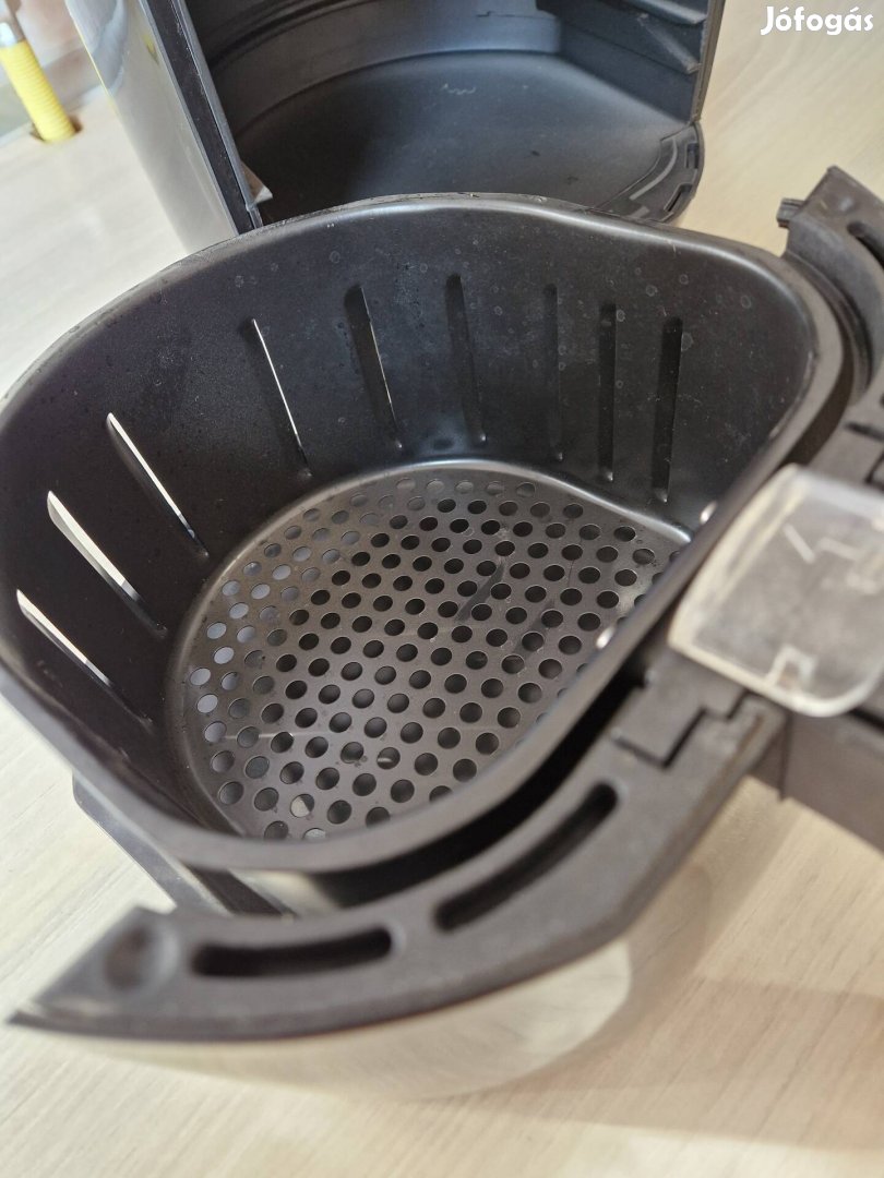 Újszerű Airfryer (Forrólevegős sütő)