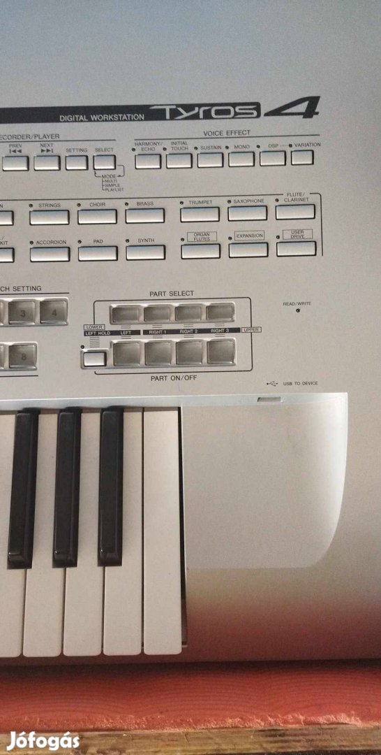 Yamaha Tyros 4