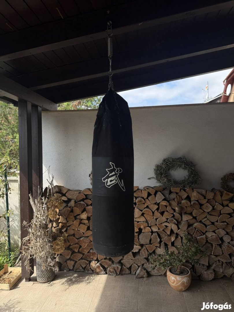? Boxzsák + boxkesztyű - 120 cm, fekete vászon, faforgáccsal töltve