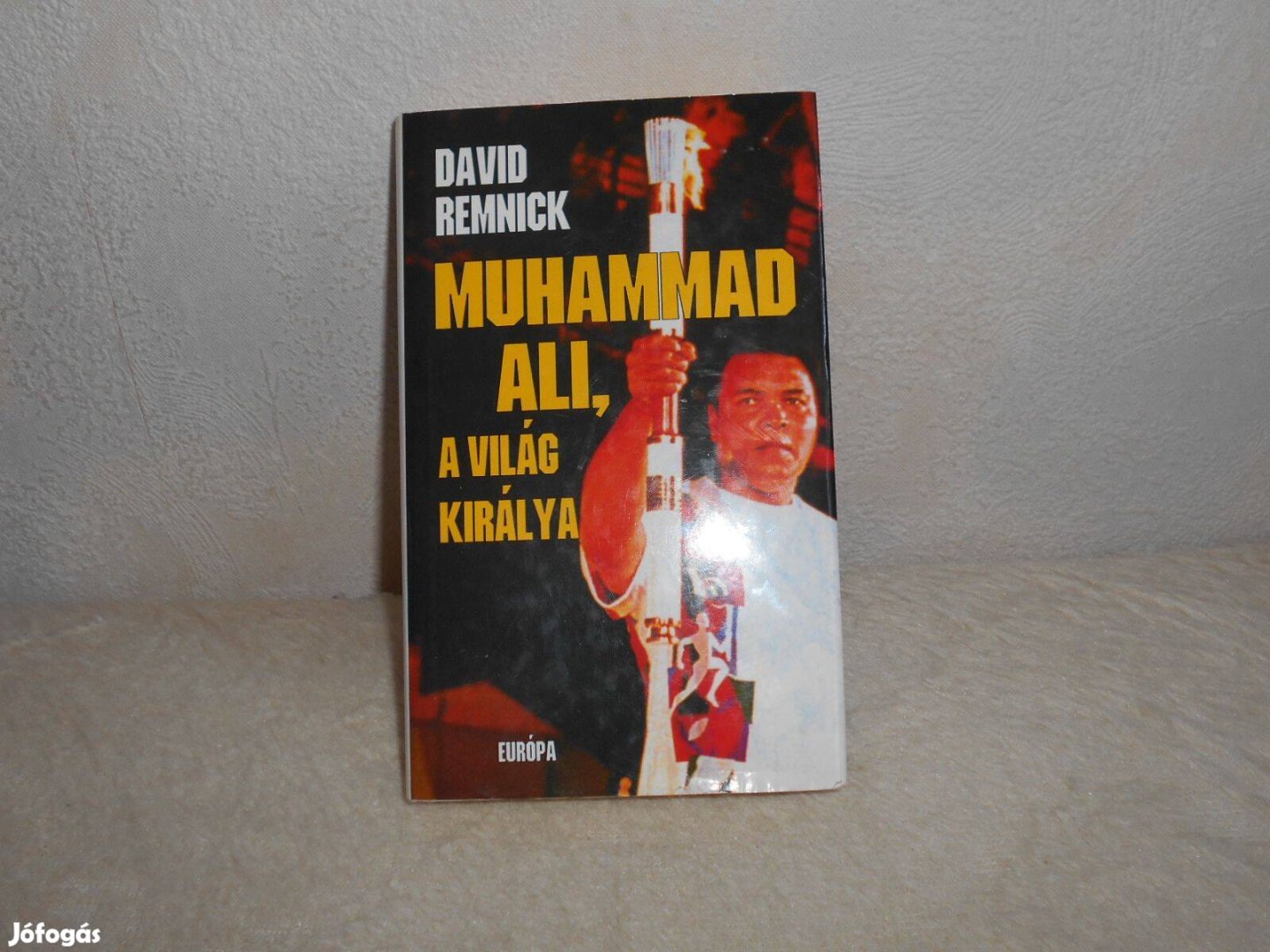 " Muhammad Ali, A világ királya" könyv. 417 old. Szép állapot