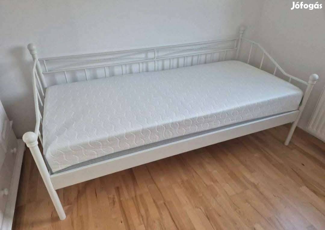 Raktárürítes90x200 cm-es egyszemelyes fem ágy megkímelt