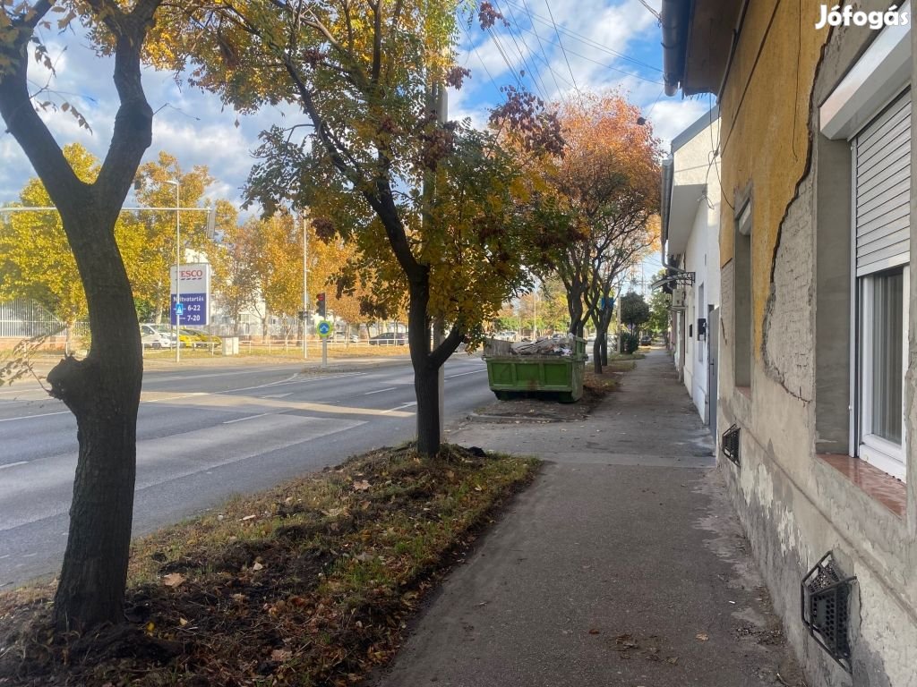 ***Csepelen eladó FELÚJÍTOTT garzon***