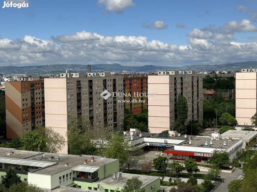 ***FELÚJÍTANDÓ panorámás lakás ÚJHEGYEN!***