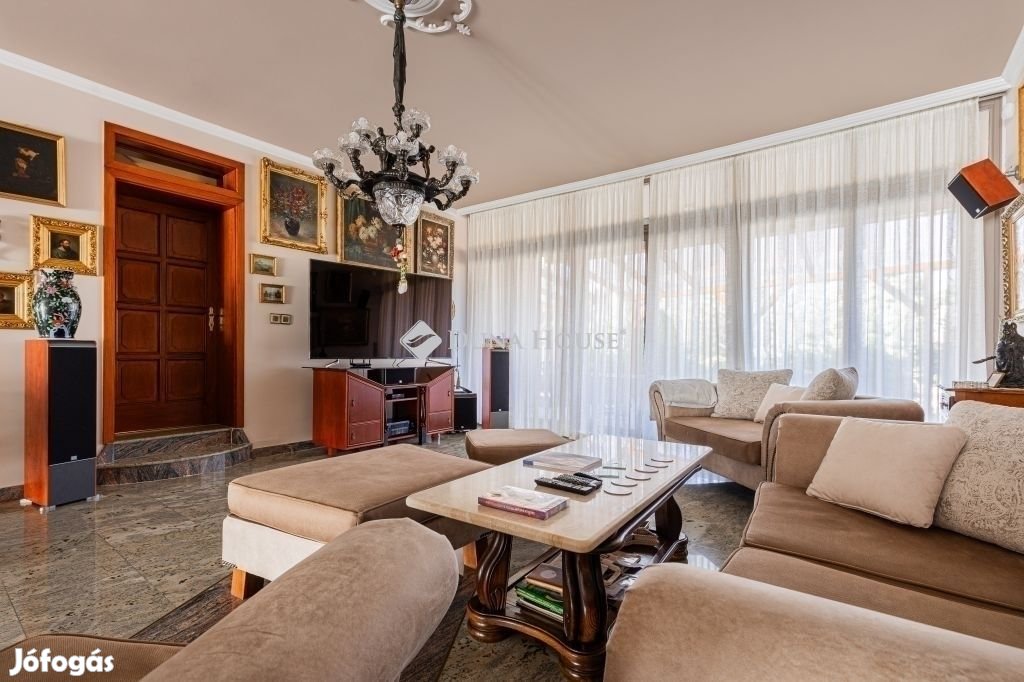 ***Kétgenerációs családi ház Árpádföldön***