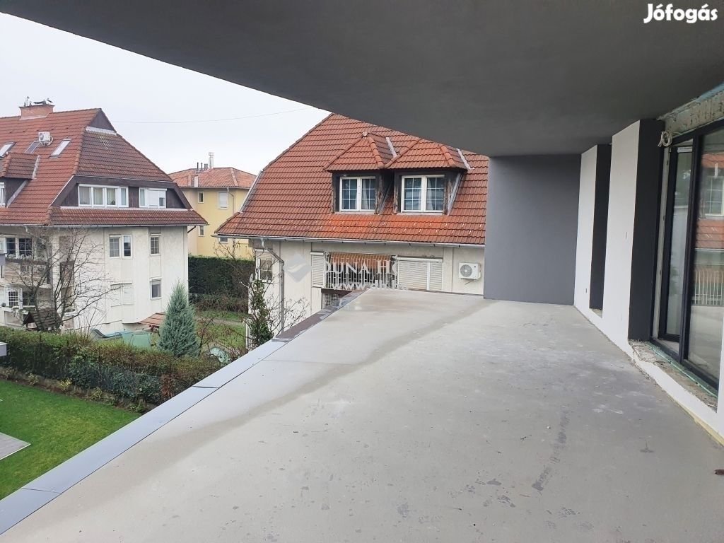 ***Újépítésű Penthouse lakás udvari gk. beállóval ZUGLÓBAN***