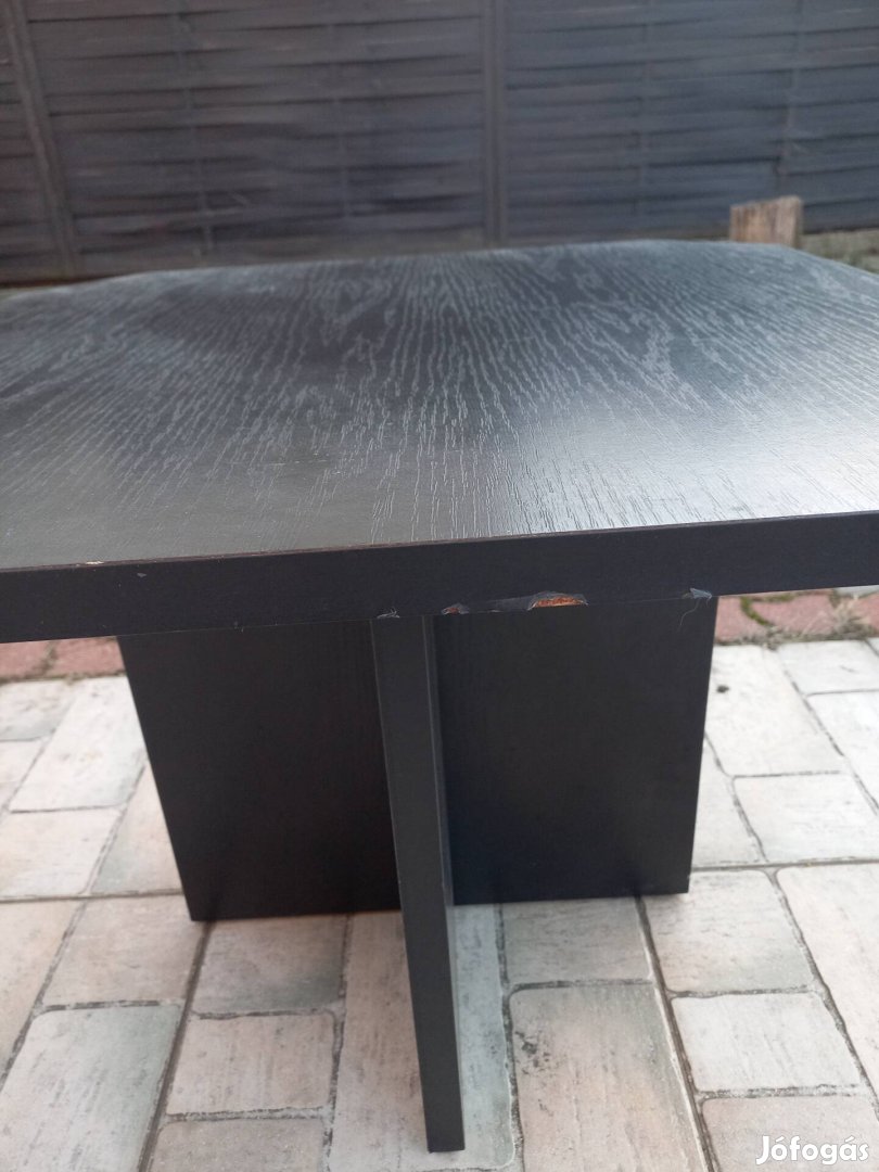 dohányzóasztal 45cm  60x60 