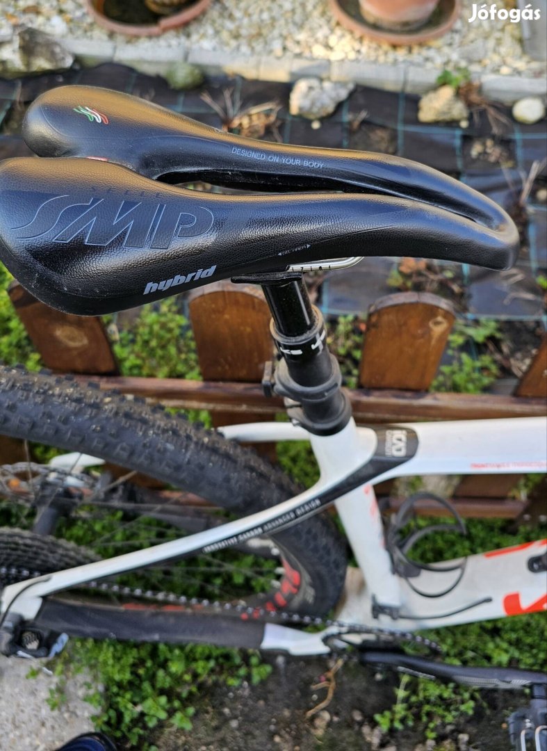 karcmentes alig használt 29" carbon kerékpárom eladó