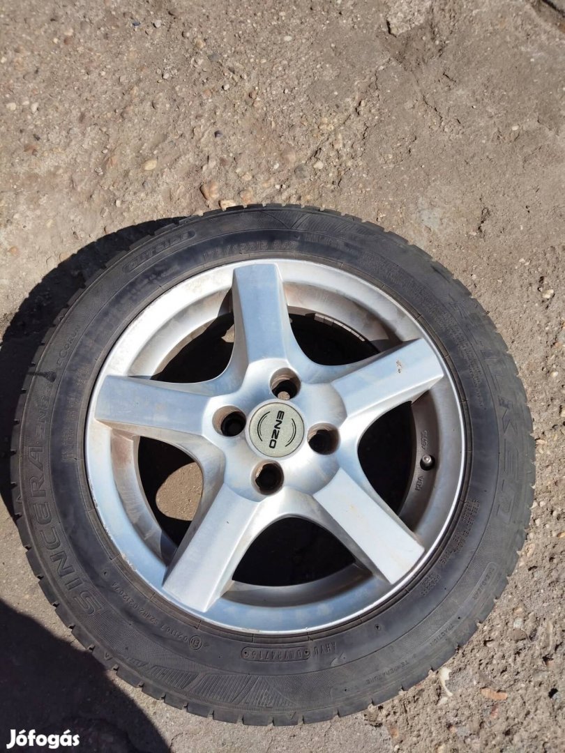 mini cooper 4 darab felnikarika gumival 10ezer darabja 