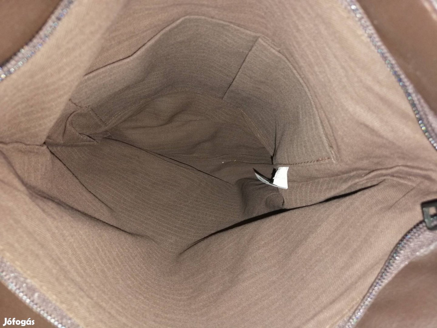 retró mintás oldaltáska?