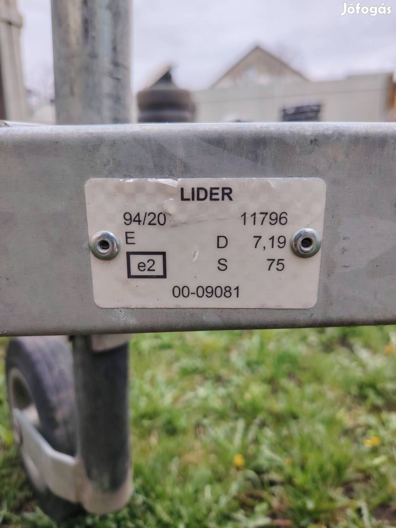 utánfutó Lider Trigano f250