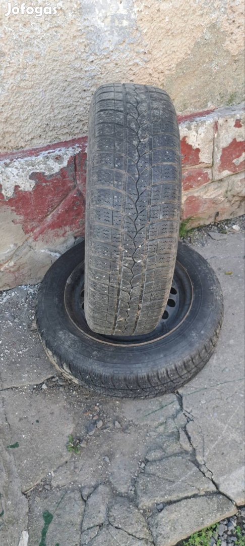 acél felnire szerelt téli gumik