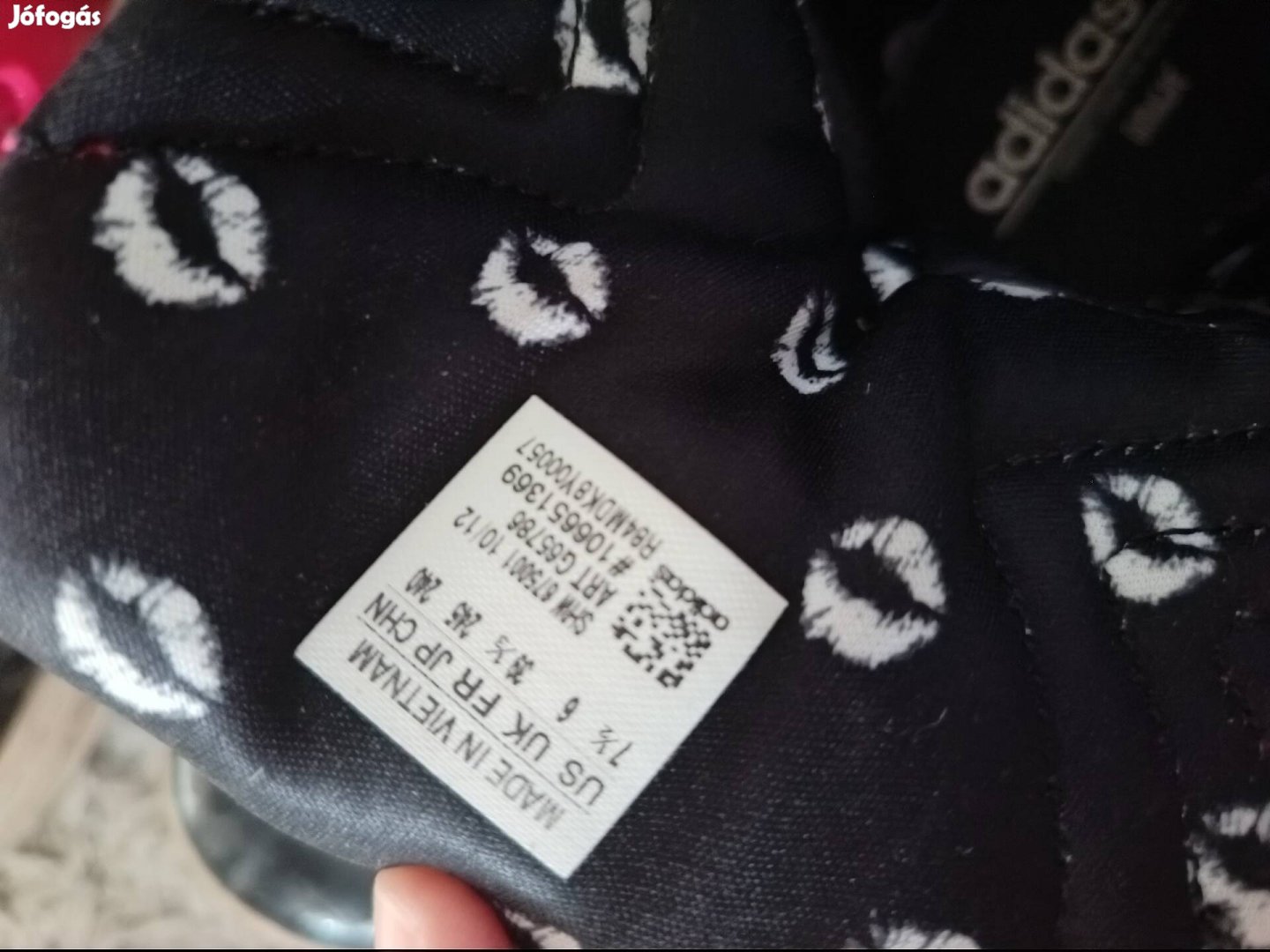 adidas magasszarú cipő 