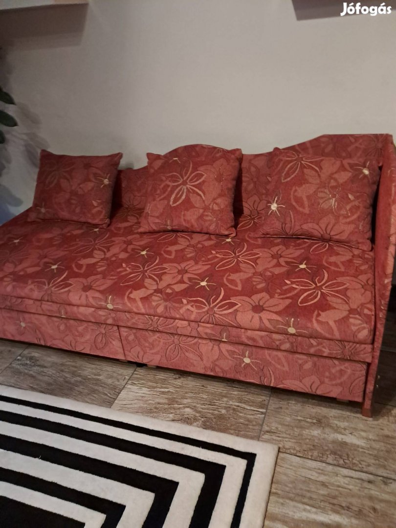 ággyá alakítható kanapé eladó