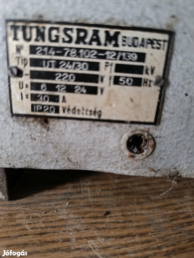 akkumulátor töltő