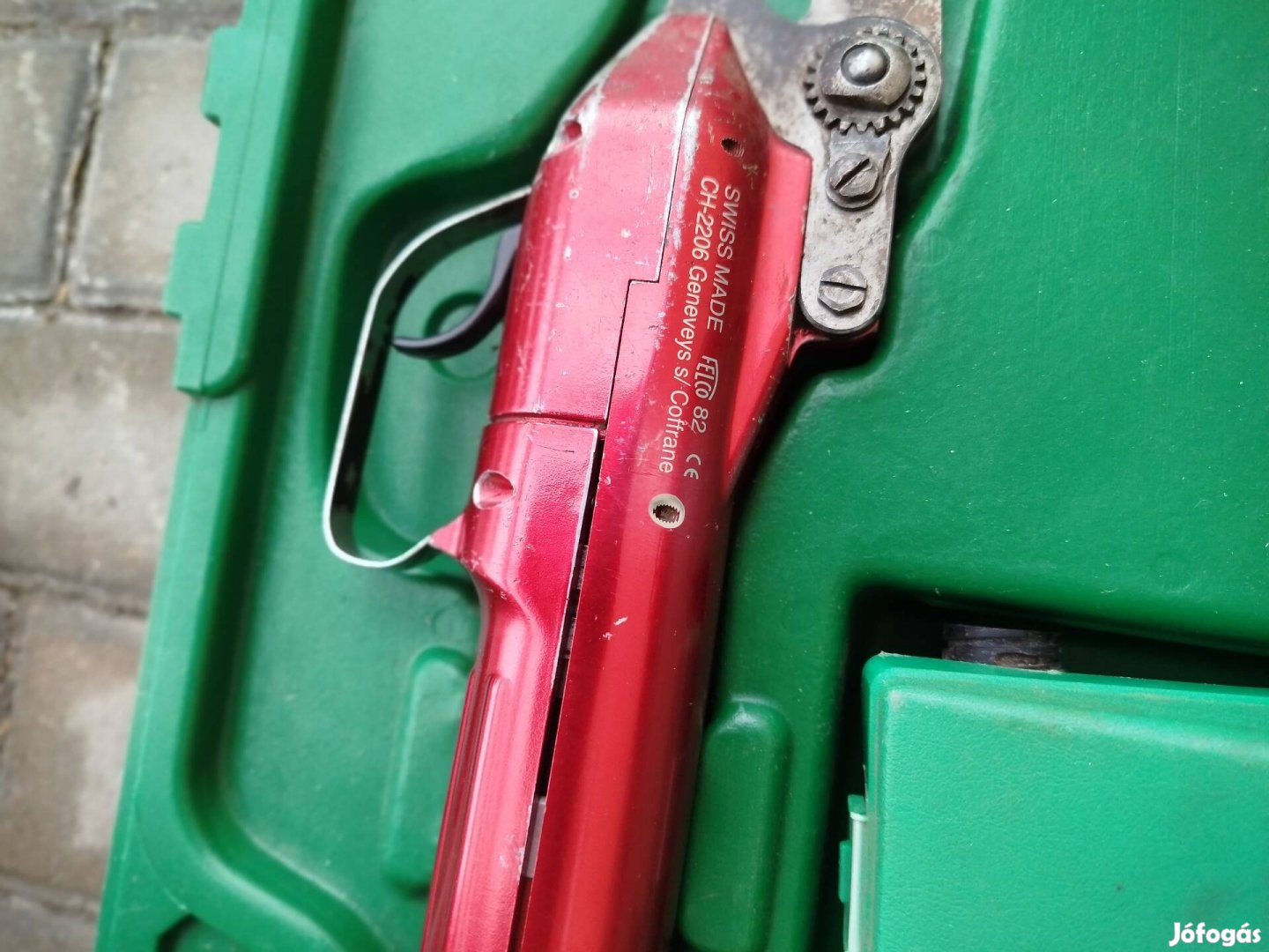 akkumulátoros metszőolló