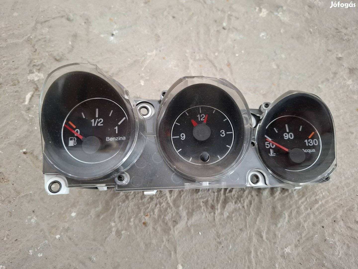 alfa 156 középső óra csoport