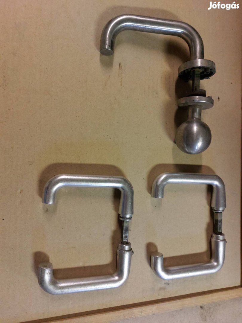 aluminium ajtó kilincs