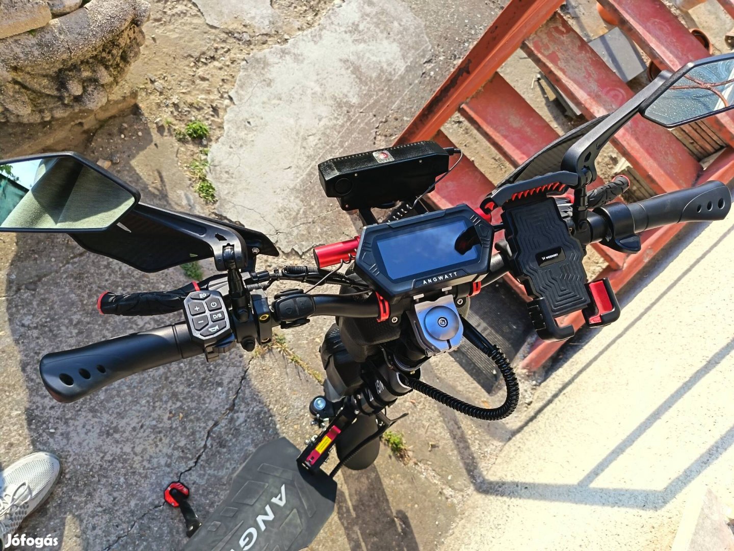angwatt f1 elektromos roller