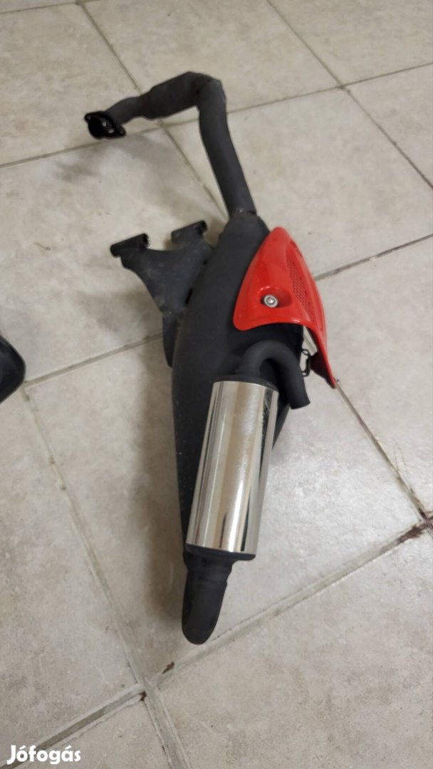 aprilia gyári kipufogó