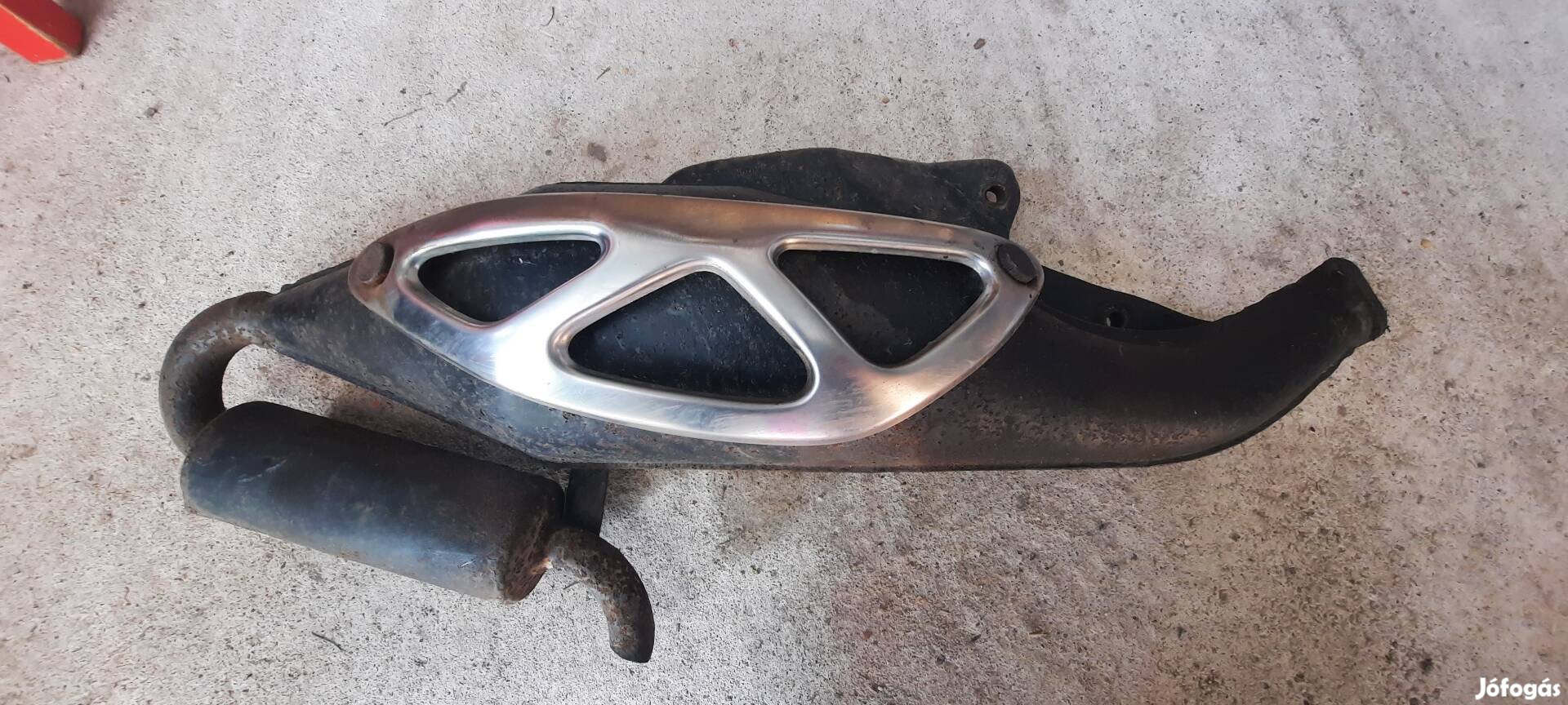 aprilia sr kipufogó