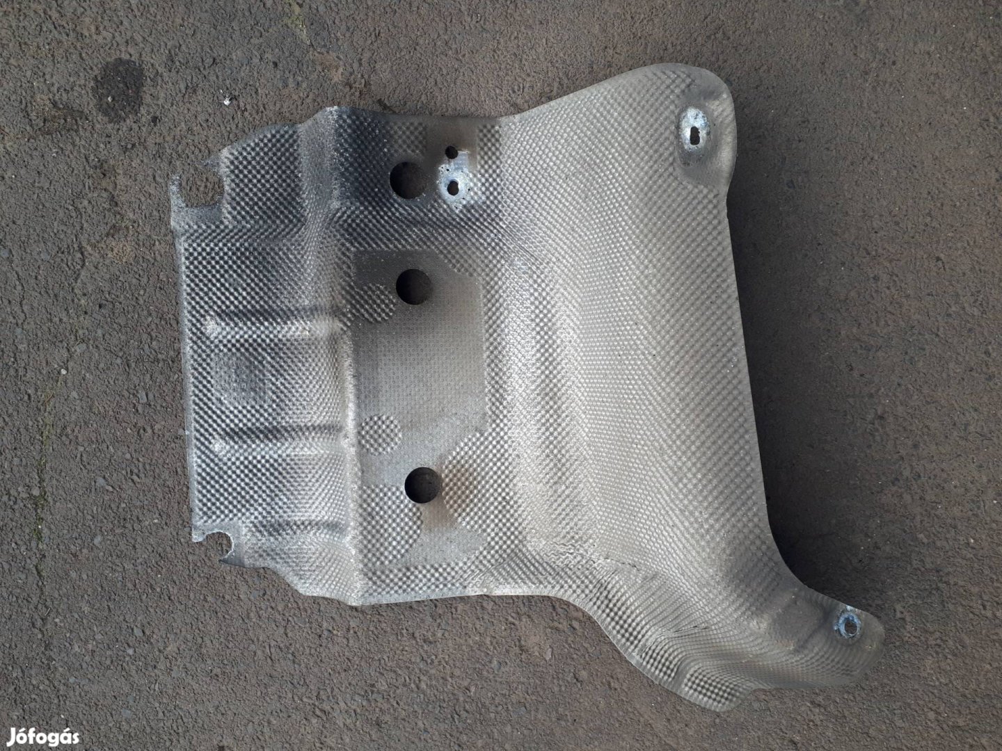 audi a4 b8   1.8 tfsi hővédő 8K0804171A