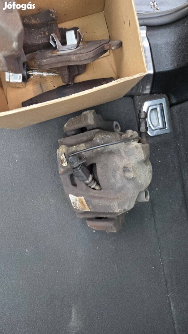 audi a4 feknyereg