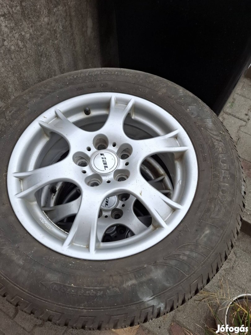 auto kerék Hyundai Mazda téligumi alufelnivel 