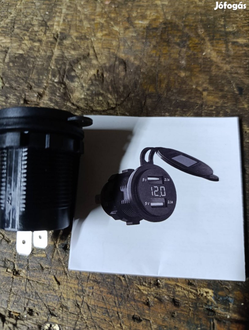 autó volt merő és usb töltő 