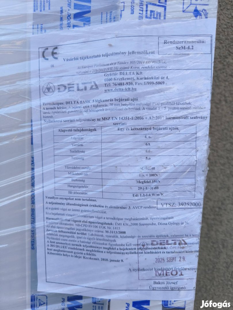 bejárati ajtó hőszigetelt, műanyag új