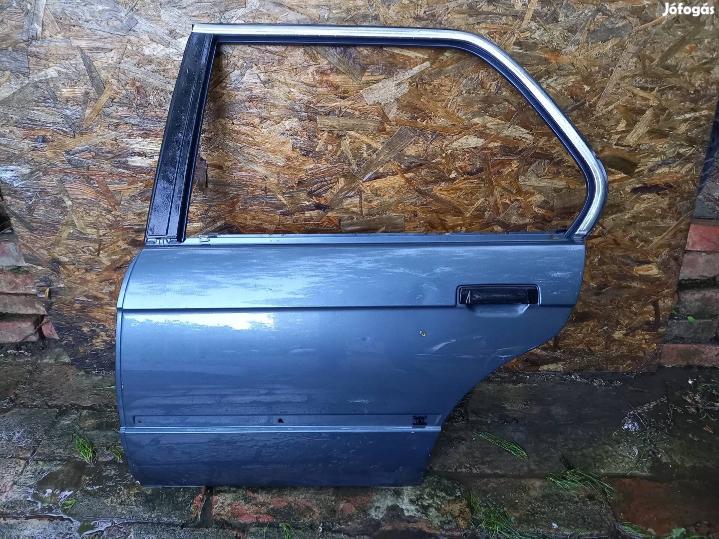 bmw e30 bal hátsó ajtó sedan