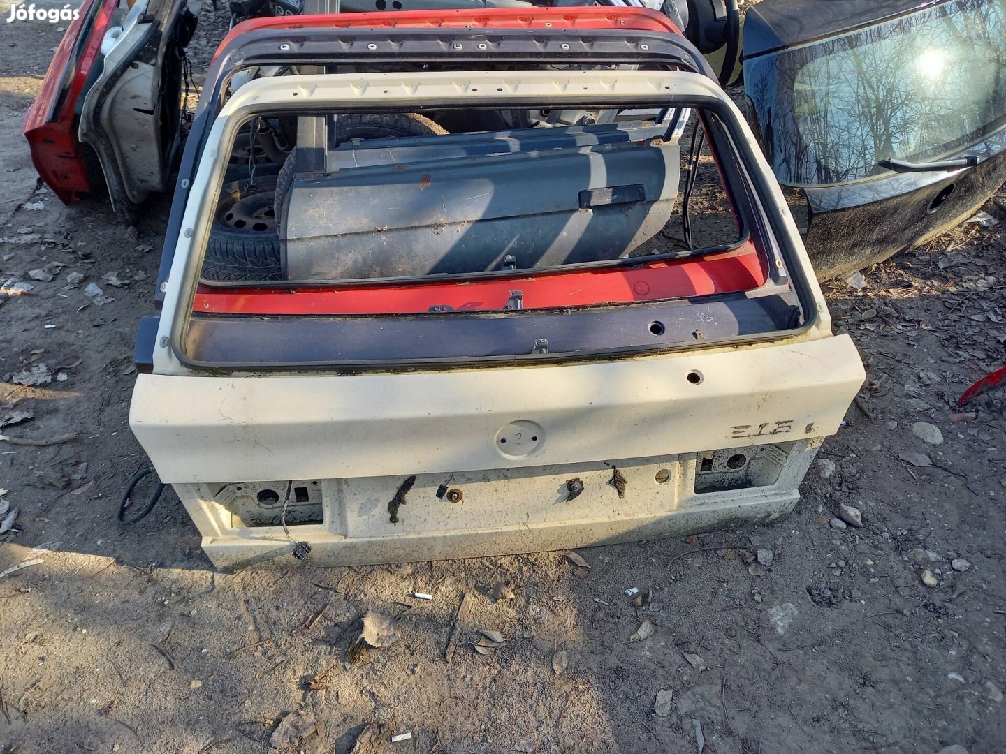 bmw e34 kombi csomagtérajtó