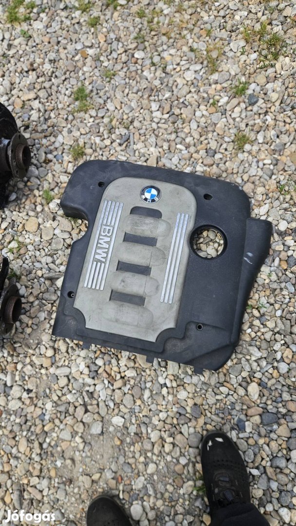 bmw e70 x5 x6 3.0d motor felső burkolat 