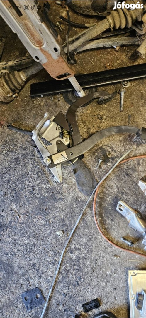 bmw e83 x3 2.0d 150 le pedál sor