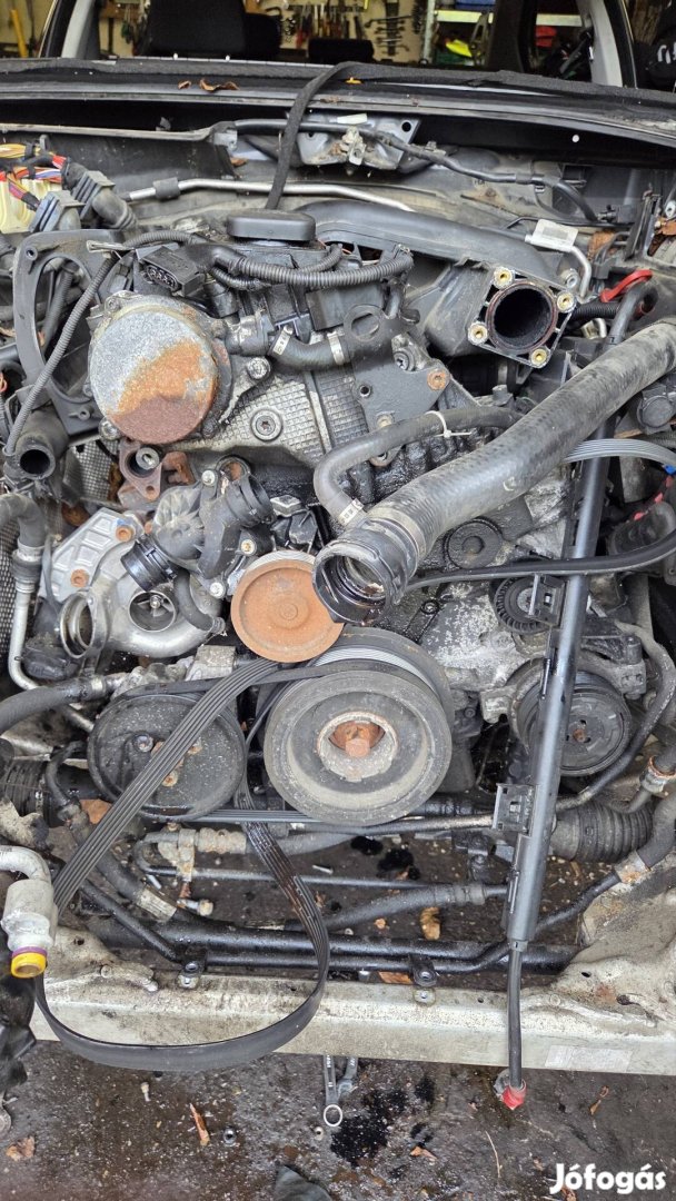 bmw e90 e91 320d 163 le motor alkatreszek 